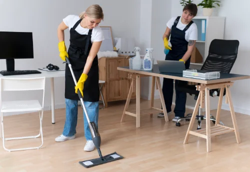 Nettoyage de bureau professionnel à Baguer-Morvan